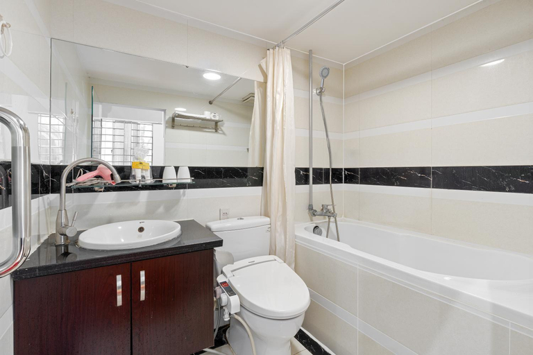 Bathroom 3, WA Garden Saigon, District 1