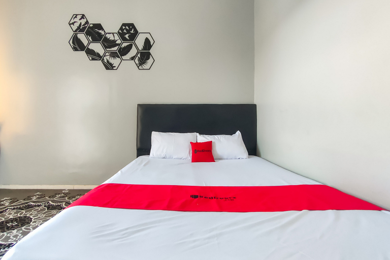 Bedroom 4, RedDoorz @ NN Guest House Exit Tol Klodran Solo, Solo