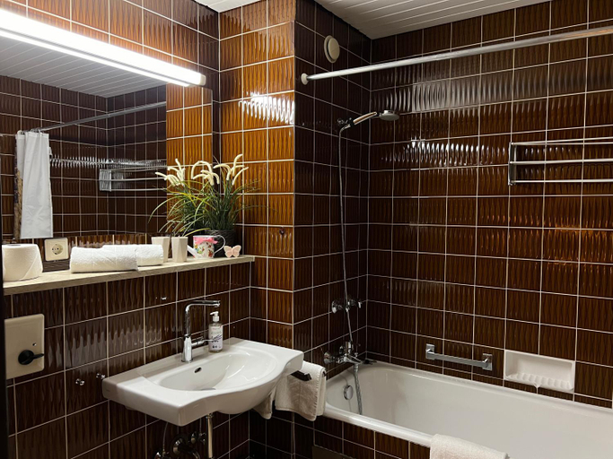 Bathroom 3, Appartementhaus Birkenwald, Innsbruck Land