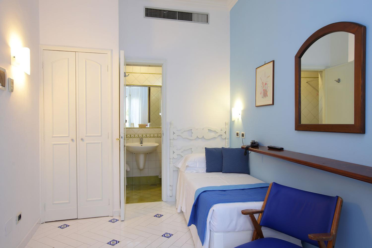 Bedroom 3, Hotel Villa Sorrento, Napoli