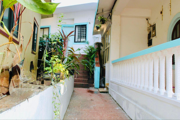 Others 5, Avana, North Goa