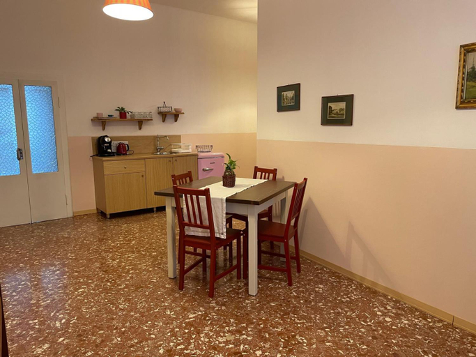 Others 3, Le Gatte Rosa B&B, Perugia