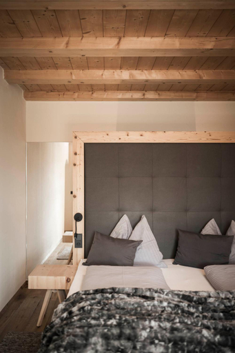 Bedroom 5, Presulis Hideaway Apartments & Restaurant, Bolzano