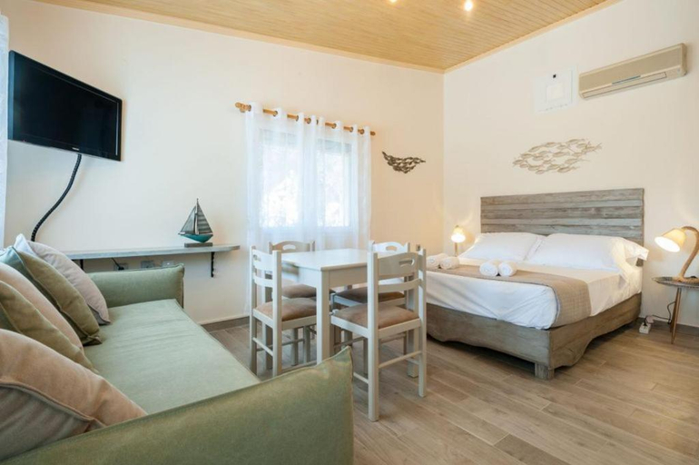 5, Iliovasilema Houses, North Aegean