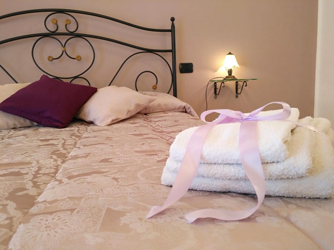 Bedroom, Alice B&B, Oristano