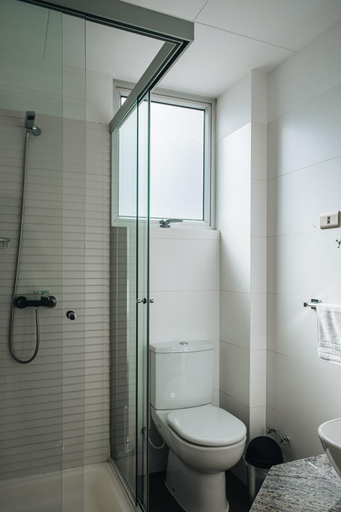 Bathroom 4, Fratelli Apart Hotel, Pedro Domingo Murillo