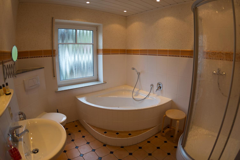 Bathroom 3, Apartments Stiftshof, Bernkastel-Wittlich