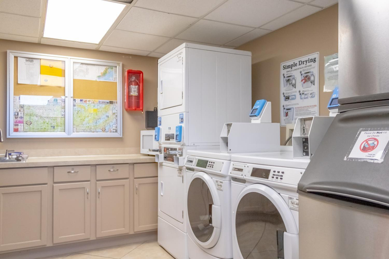 Bathroom, Islander East Condominiums, Galveston