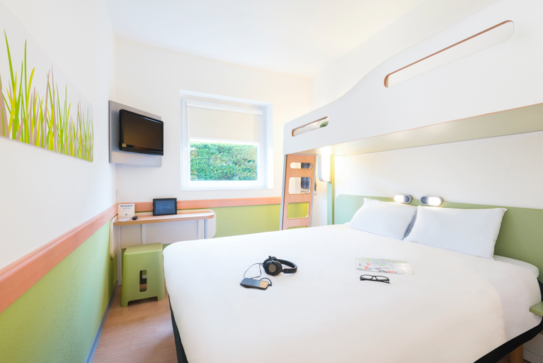 Bedroom 3, ibis budget Bilbao Arrigorriaga, Vizcaya