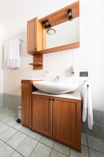 Others 3, Chalet Vedig, Sondrio