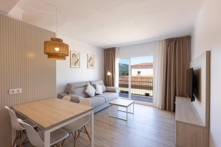 Bedroom, Martinez Apartments, Baleares