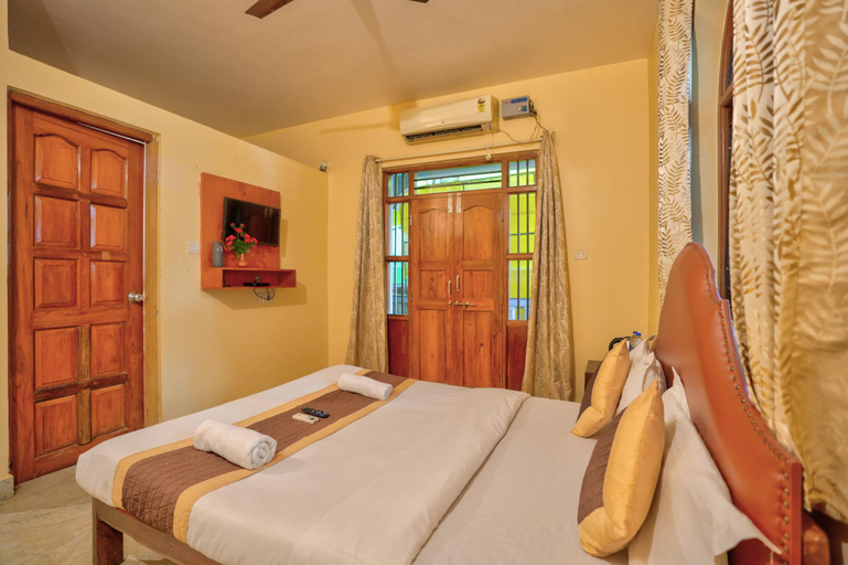 Bedroom 2, Roseal Beach Front, North Goa