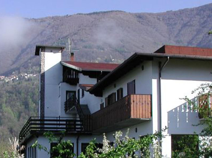 Exterior & Views 2, Hotel Ristorante Sassi Rossi, Lecco