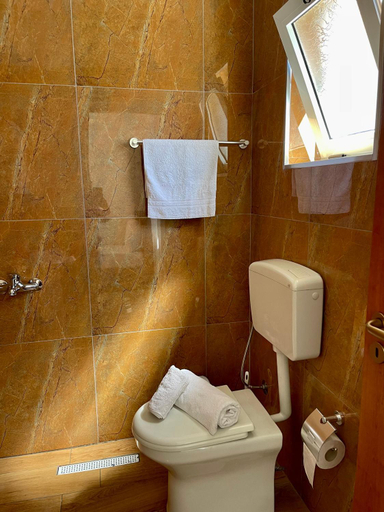Bathroom 2, Kristeo`s Apartaments, Vlorës