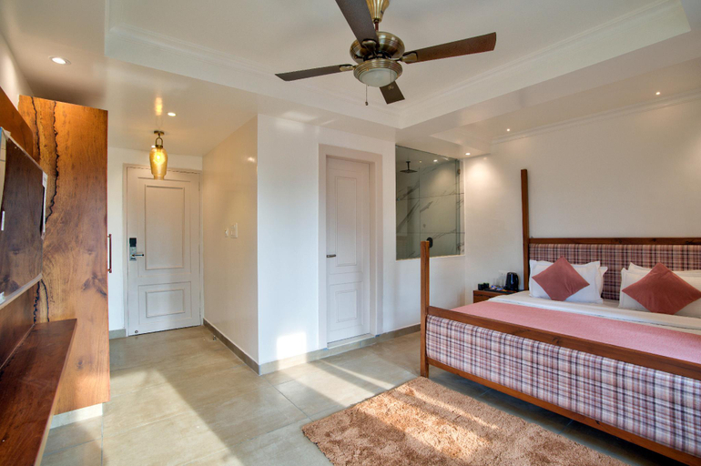 Bedroom 2, Hotel Sea Castle, North Goa