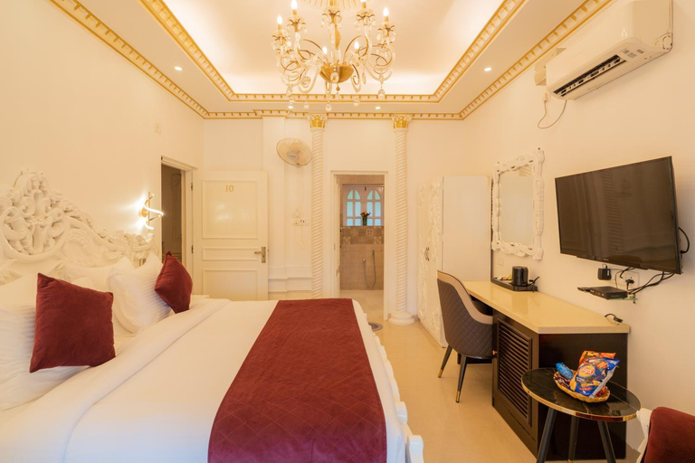 Bedroom, Emperor Ozran by Alaya Stays, North Goa