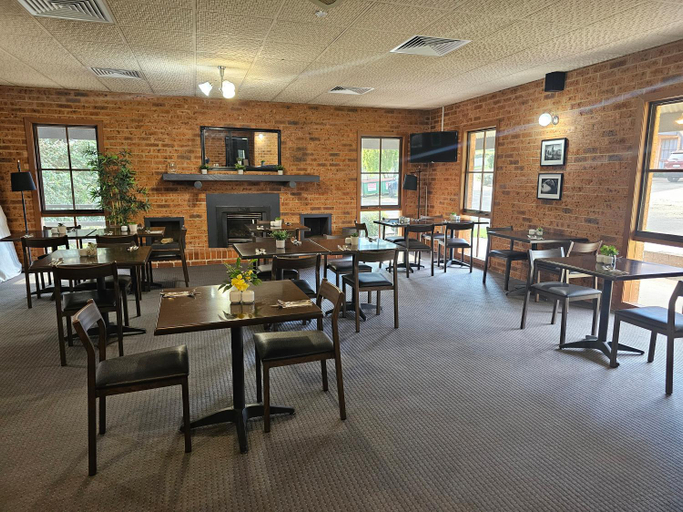 Food & Drinks 5, Bega Downs Motor Inn, Bega Valley