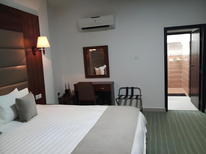 Bedroom 3, Al Dyafa Hotel Suites, Salalah