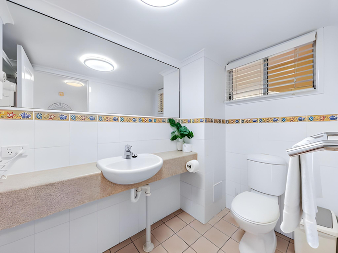 Bathroom 3, Shingley Beach Resort - Whitsundays, Whitsunday