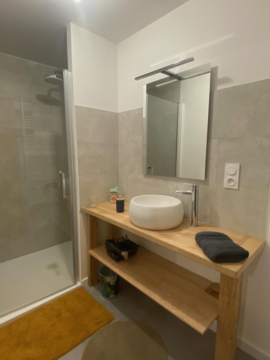 Bathroom, chez Odette Cypres de Provence, Haute-Marne