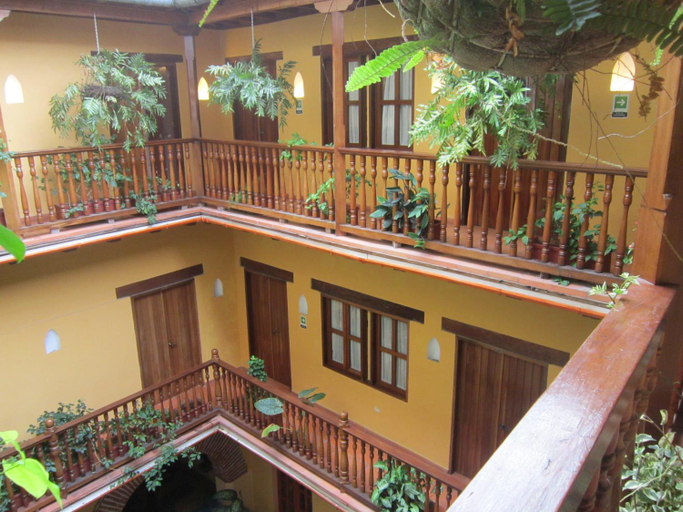 Exterior & Views
