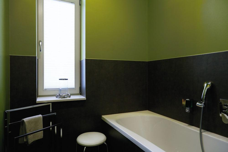 Bathroom 4, Konsum Berghotel Oberhof, Schmalkalden-Meiningen