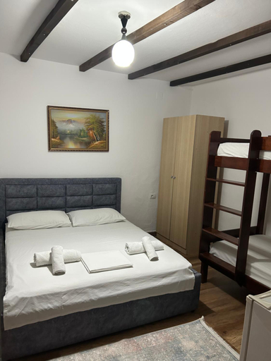 Bedroom 4, Aria Baci Guest House, Beratit