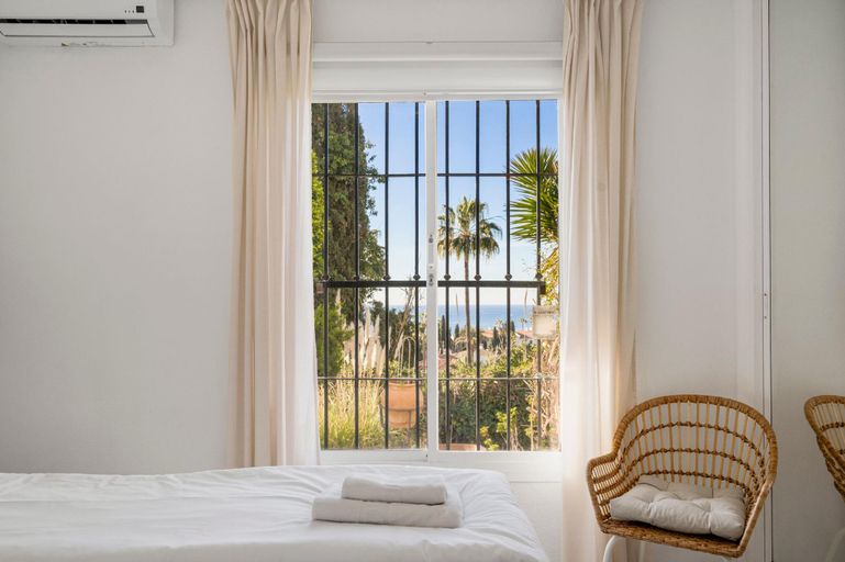 Bedroom 3, Amazing Pool and Garden Apartment by Costarentals - Ref 253, Málaga