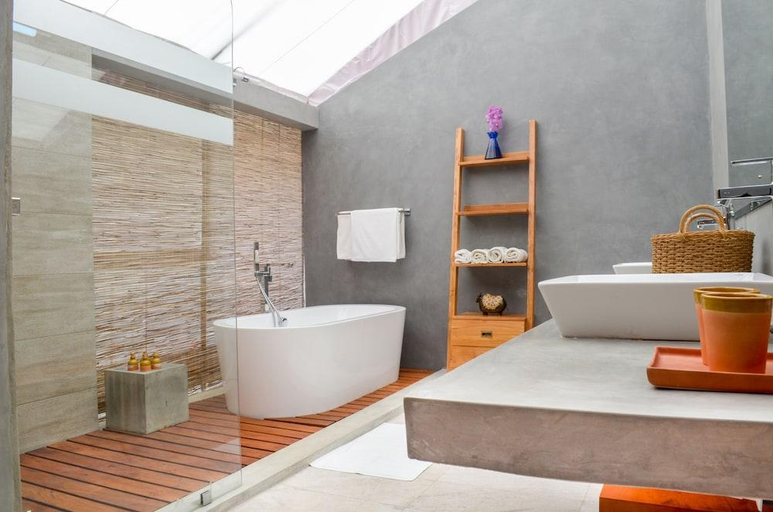 Bathroom 4, The Elephant Stables Hotel, K.F.G. & G. Korale
