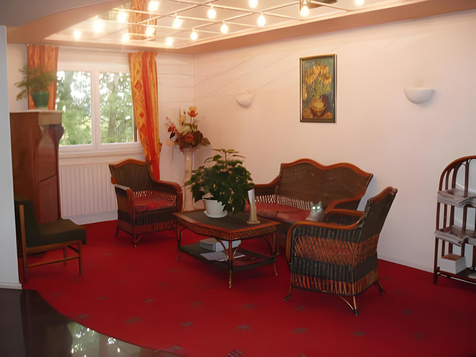 Public Area, Hotel Robinson, Gers