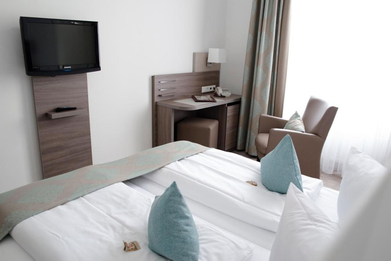 Others 5, Heerens Hotel, Emden