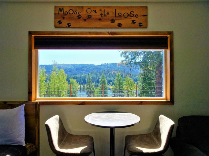 Others 4, Eagle's Nest Motel, Bonner