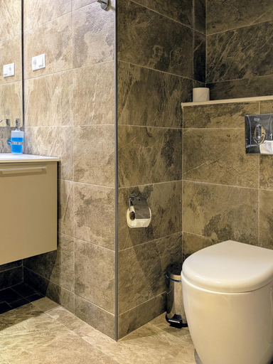 Bathroom 4, ALLIANCE PALACE APARTAMENTS, Batumi