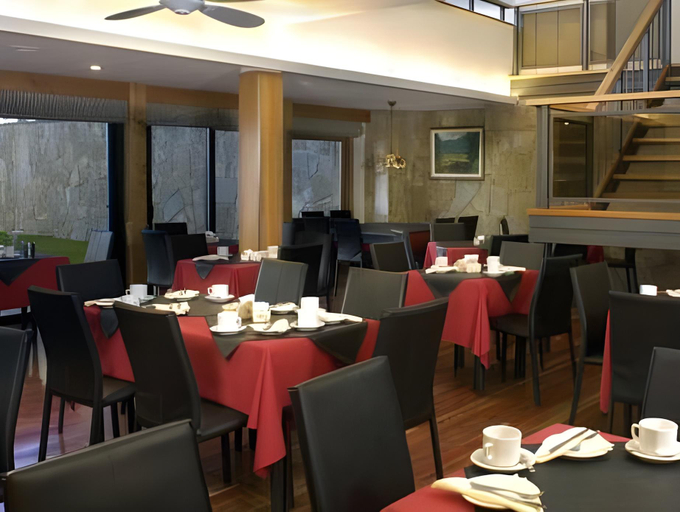 Food & Drinks, Le Village Hotel y Cabañas, Lacar