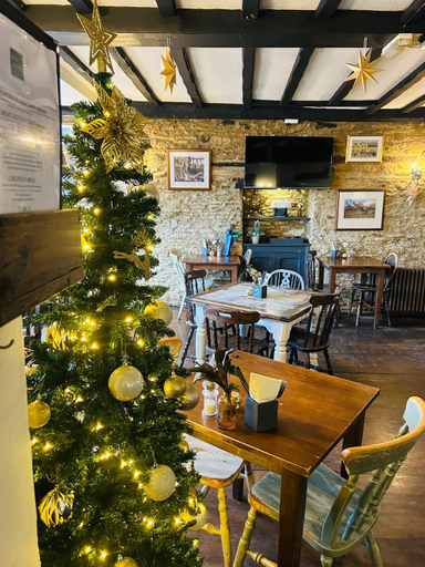 Food & Drinks 3, The Kings Arms, Gloucestershire