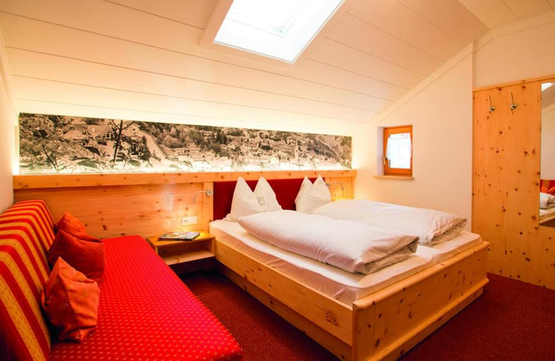 Bedroom 2, Hotel Seppi, Bolzano