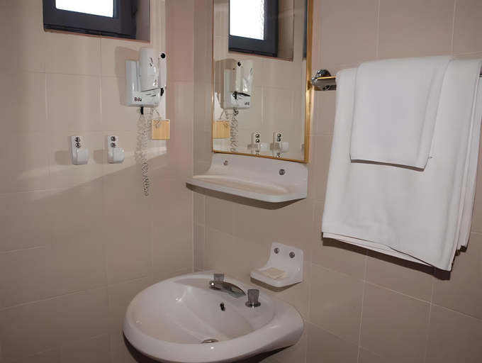 Bathroom 3, Rosella Hotel, Alanya