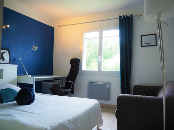 Bedroom 3, Holiday Home in Pertuis with Private Pool, Vaucluse