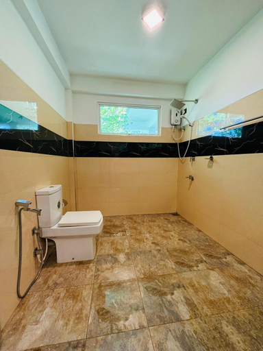 Bathroom, Forest Dew Udawalawa, Embilipitiya