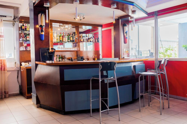 Food & Drinks 5, Bano Palace Hotel, Wouri
