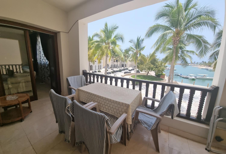 Others 4, Dream Apartment - Near Beach with Pool View & WiFi, Taqah