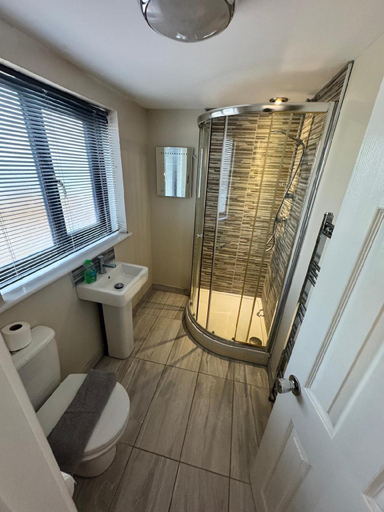 Bathroom 3, The Kings Head inn, Lincolnshire