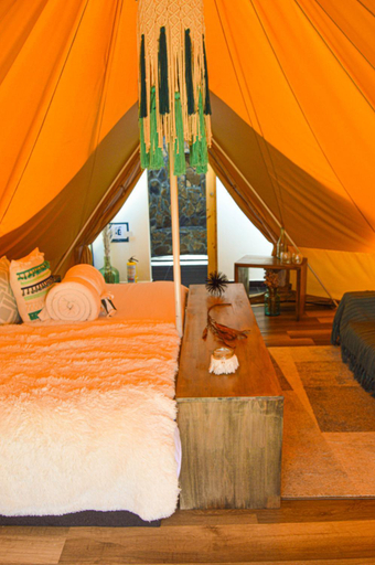 Bedroom 2, AKOA GLAMPING Eco-Luxury Hotel, Guarne