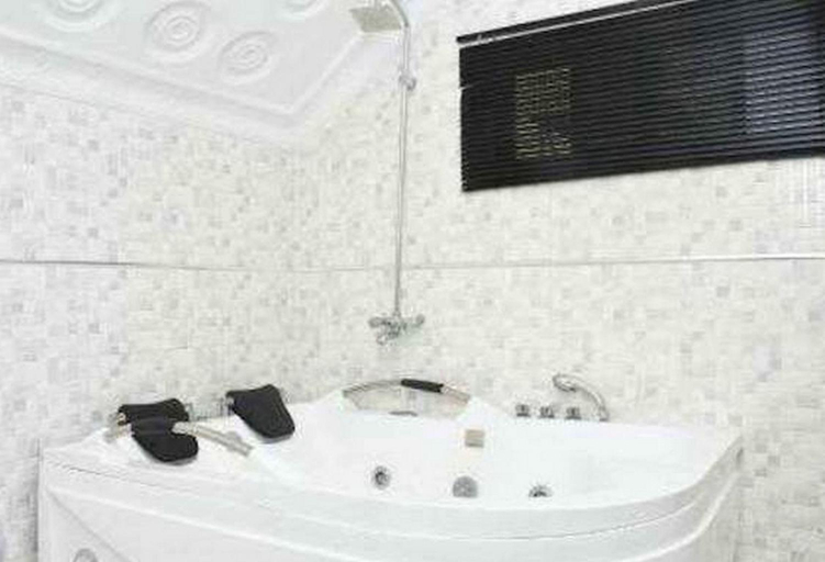 Bathroom, Ambience Hotel Magodo - Guest Room, Kosofe