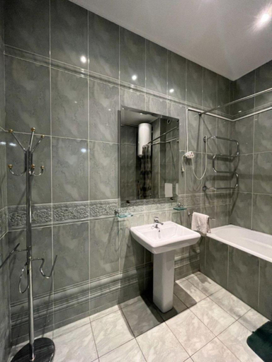 Bathroom 2, Friends Hostel, Shevchenkivs'kyi
