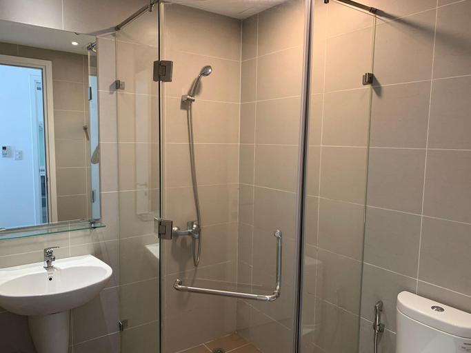 Bathroom 3, Masteri Thảo Điền Service Apartment Rental, District 2