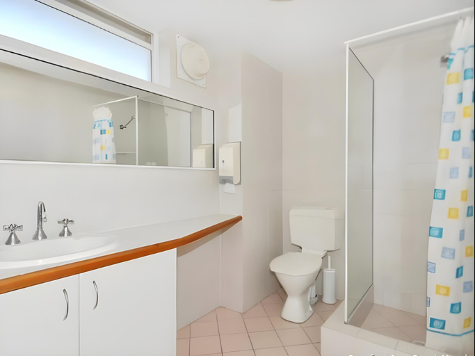 Bathroom 4, Mandurah Motel and Apartments, Mandurah