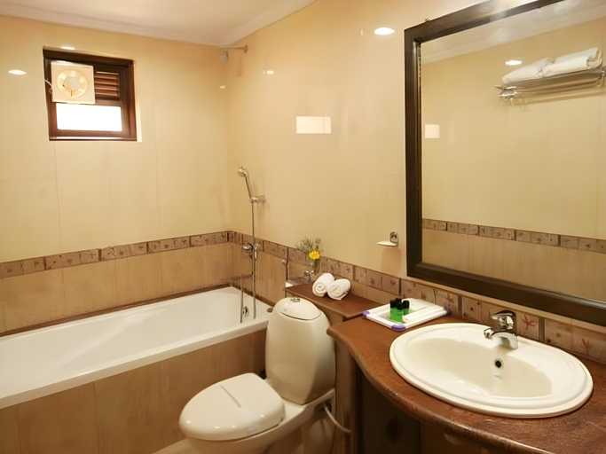 Bathroom, Nazri Resort, North Goa