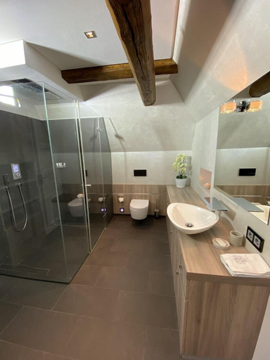 Bathroom 4, SCHLOSSRESIDENZ - Boutique Apartments & Hotel Suiten, Region Hannover