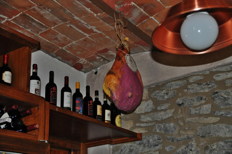 Food & Drinks 5, Albergo Miramonti, Massa Carrara